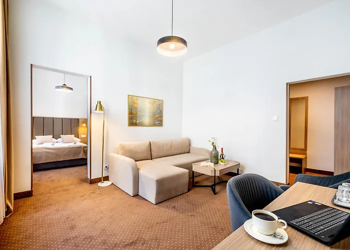 Hotel Lothus 3*