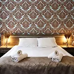 Lothus Hotel
