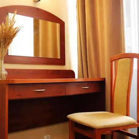 Lothus 3*