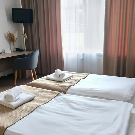 Lothus 3* Вроцлав