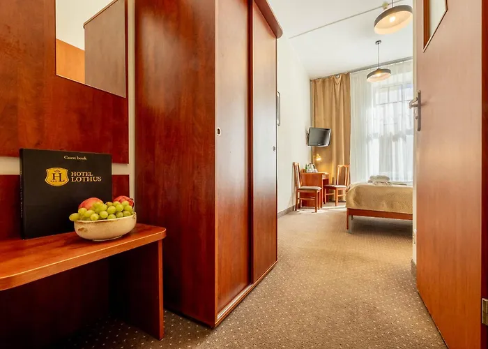 Otel Lothus 3*
